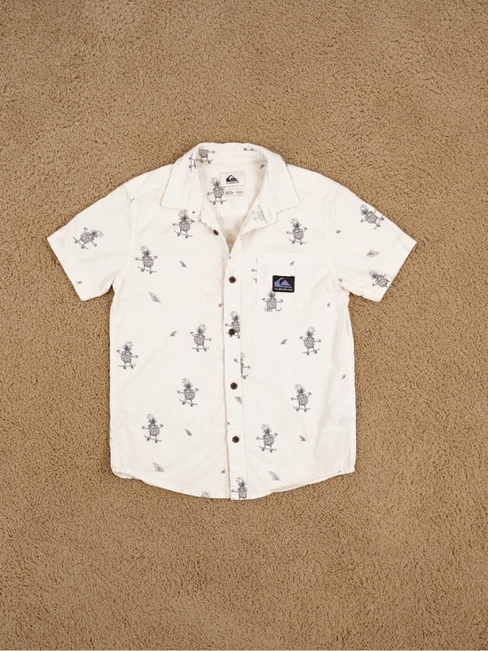 Quiksilver Other - Quiksilver White Short-Sleeve Button-Up Shirt with Surf Print